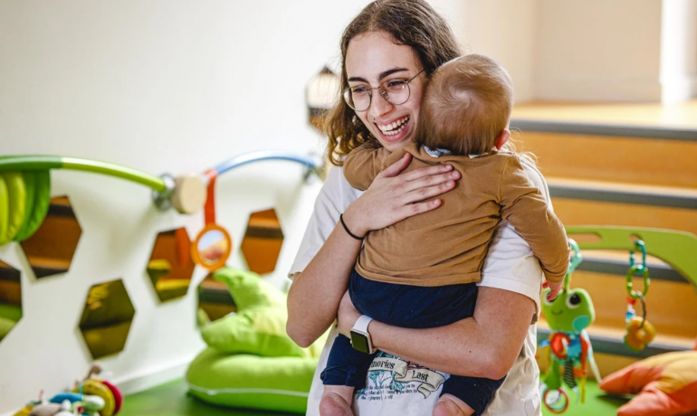 VACATURE – Kindbegeleider(s) – deeltijds / voltijds – Antwerpen